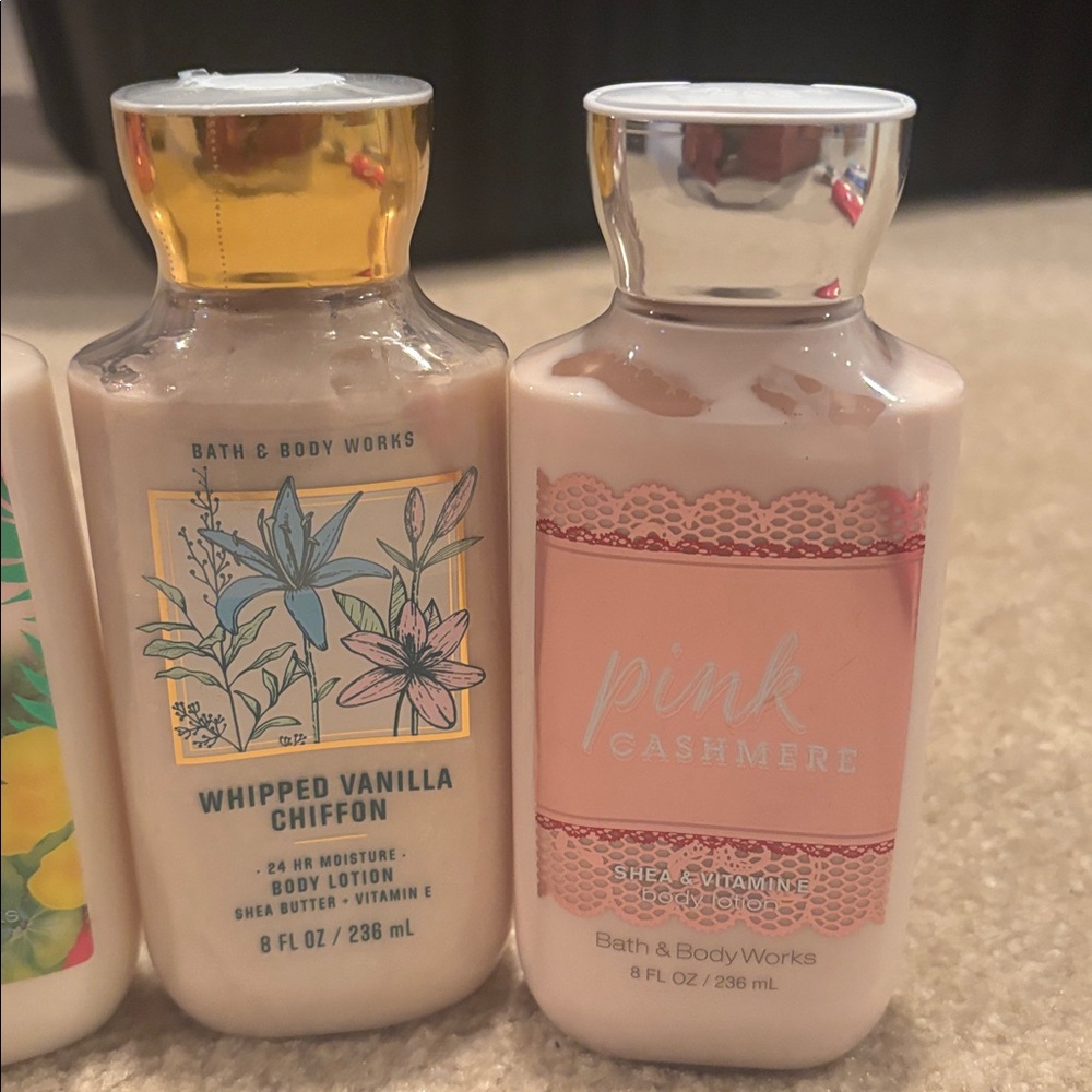 Bath & Body Works Body Lotion 5 bottles, all new, 3 sealed, never opened - Picture 4 of 4